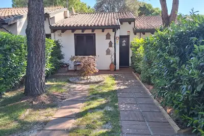 Image de Villa with private garden and pool use