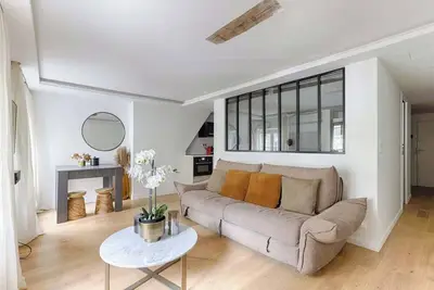 Image de Invalide Palais Bourbon Luxueux Appartement 4p