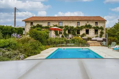 Charmante Maison avec piscine