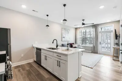 Image de Evelyn 213 - Quaint 1br in Forest Hill with 5-star finishes and new amenities