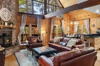 Image de Family Cabin Getaway: Firepit, Fun & Munds Park!