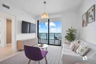 Image de Sky-High Ocean Views with Private Balcony