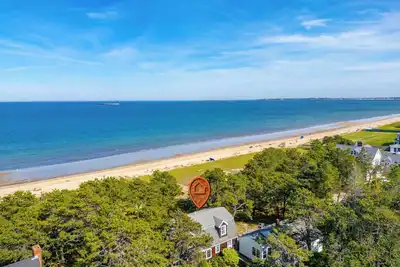 Image de Beachfront and only 30 Steps To Beach!