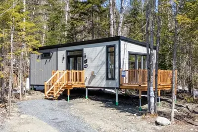 Image de Hôtel à la maison - La Cachette, golf et ski!