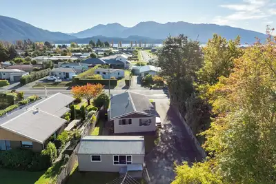 Image de Relaxing Kiwi Bach - Te Anau Holiday Home