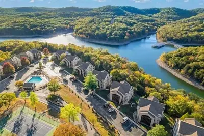 Image de Lakeview 2br | Deck | Near Marina