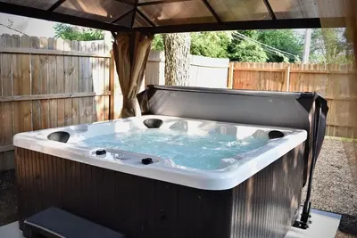 Image de Cozy Columbus Escape Near Osu and Downtown – Sleeps 12 - Great for Game Days!