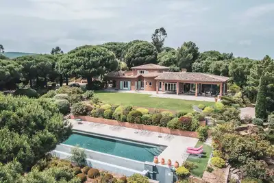 Image de Villa de rêve dans le golf, 15min de st Tropez et 10min des plages de Ramatuelle