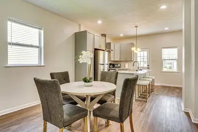 Image de 2 Mi to Mass Ave: Indianapolis Townhome Near Parks