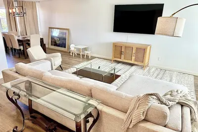 Image de 4br/2. 5ba House in Delightful Lancaster with WiFi, Ac and Large Yard