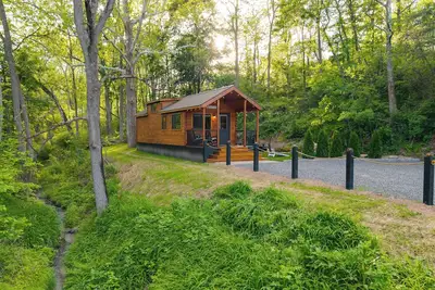 Image de •Twilight Escape•\nTiny home in Herndon Pa