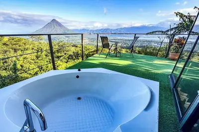 Image de Charming villa with Ac and outdoor Tub in La Fortuna.