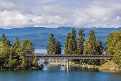 Stunning Large Deck- Bigfork Bay