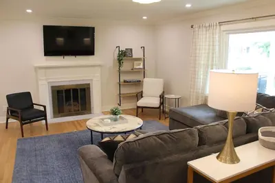 Image de Beautiful 4-bedroom home, close to Downtown/Uk