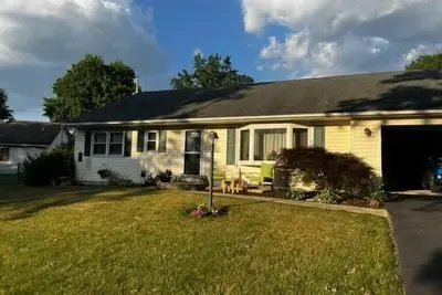 Image de Cheerful 2-Br Home in Camp Hill w Indoor Fireplace