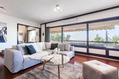 Image de Blueground | Nea Erythraia, pool, nr Park