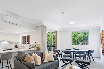 Image de KozyGuru | Camperdown | Cozy 2-Bed Apt + Parking