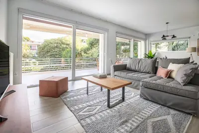 Image de Blueground | Glyfada, balcony, nr Voula Beach