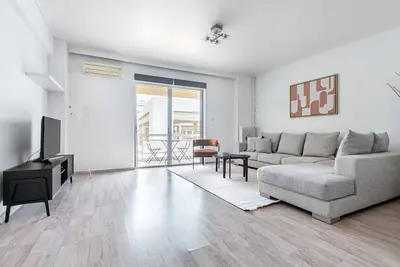 Image de Blueground | Alimos, balcony, nr coast