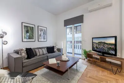 Image de Blueground | Pangrati, balcony, nr Acropolis