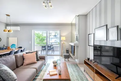 Image de Blueground | Marousi, fireplace, nr Kifisia