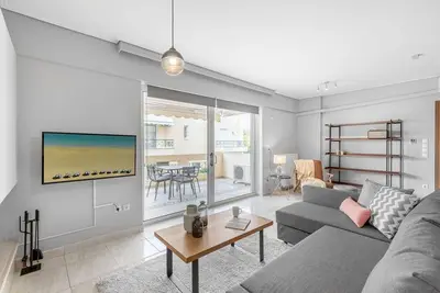 Image de Blueground | Elliniko, fireplace, nr Acropolis