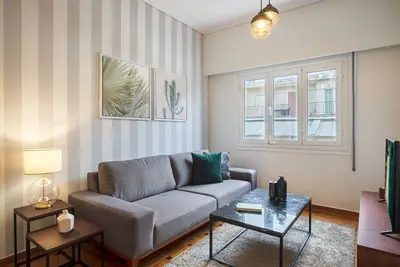 Image de Blueground | Pangrati, balcony, nr Acropolis