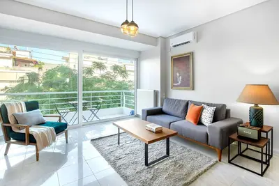 Image de Blueground | Glyfada, fireplace, nr Acropolis