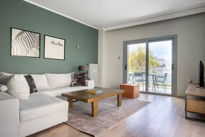 Image de Blueground | Voula, garden, nr Vouliagmeni Beach