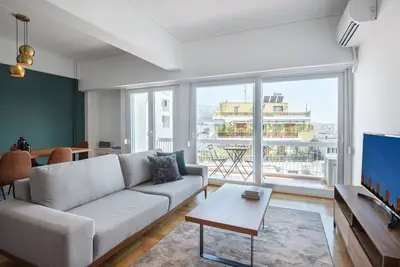 Image de Blueground | Kolonaki, balcony, nr Acropolis