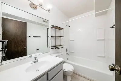 Image de Hancock Park Spacious 2beds w/ free WiFi & parking