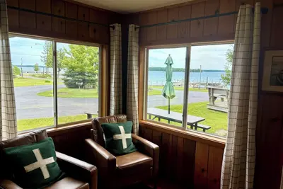 Image de Lakefront Cabin in Hessel (Cabin #3)