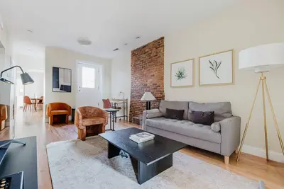 Blueground | North End, view, nr Boston Common