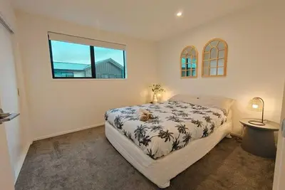 Image de A Quiet Modern / Brand New Gem