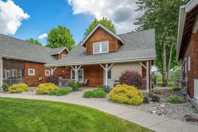 Pet Friendly Dover Bay Getaway