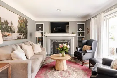 Image de Spacious 4-bedroom house in lovely Dearborn