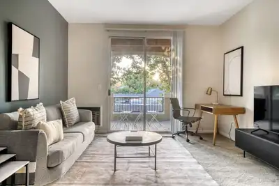 Image de Blueground | Sunnyvale West, pool, nr Cupertino Park