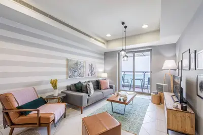 Image de Blueground | Dubai Marina, pool, nr Marina