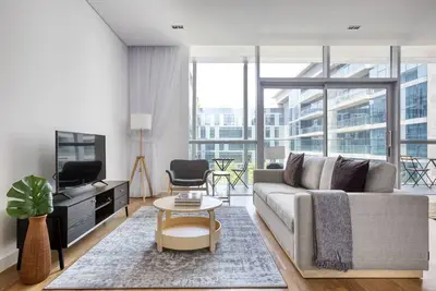 Image de Blueground | City Walk, pool, nr City Park