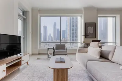 Image de Blueground | Downtown Dubai, pool, nr Burj Khalifa