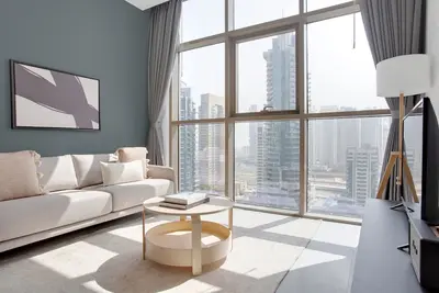 Image de Blueground | Dubai Marina, pool, nr Marina