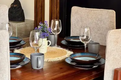Image de Stylish 2br w/ Balcony & Fast Wi-Fi, City Views