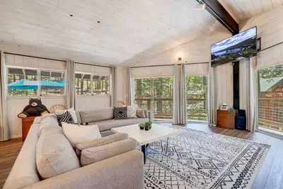 Heavenly Retreat | Master Suites-Hot Tub| Sleeps10