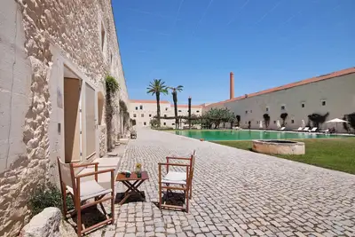 Image de Appartement 'Architect Arts Elegant Bf' avec piscine partagée, Wi-Fi et climatisation