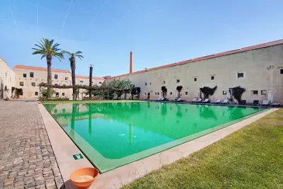 Image de Appartement 'Bernardas Duplex Bl' avec piscine partagée, Wi-Fi et climatisation
