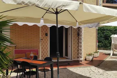 Image de Villa Lido dei Pini garden 350sqm 3km from the sea, studio with wifi for smart work