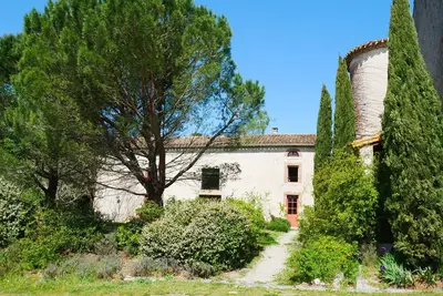 Image de Artisanal, boho-chic farmhouse with spectacular views of the Pyrenees and pool