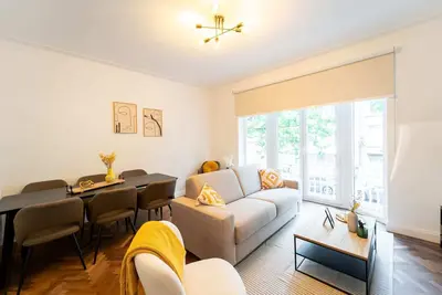 Image de Charming 2-Bedroom Apartment for 7 in Antwerp