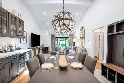Image de Fresh & Modern 2br, Pool, Golf Views