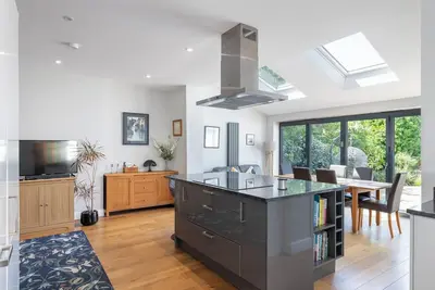 Image de Bright & Spacious 3Bedroom Home